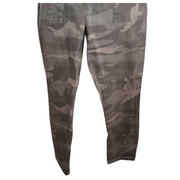 D.JEANS GREEN CAMO JEANS SZ.12 EUC. - Picture 4 of 7